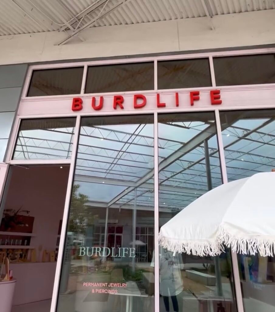 صورة شركة burdlife jewelry store